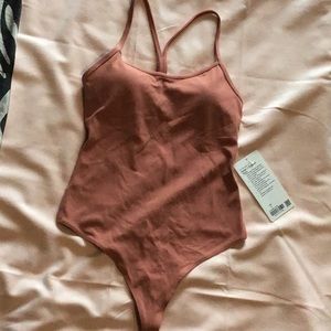 🍋 Lululemon Power Y Bodysuit size 6